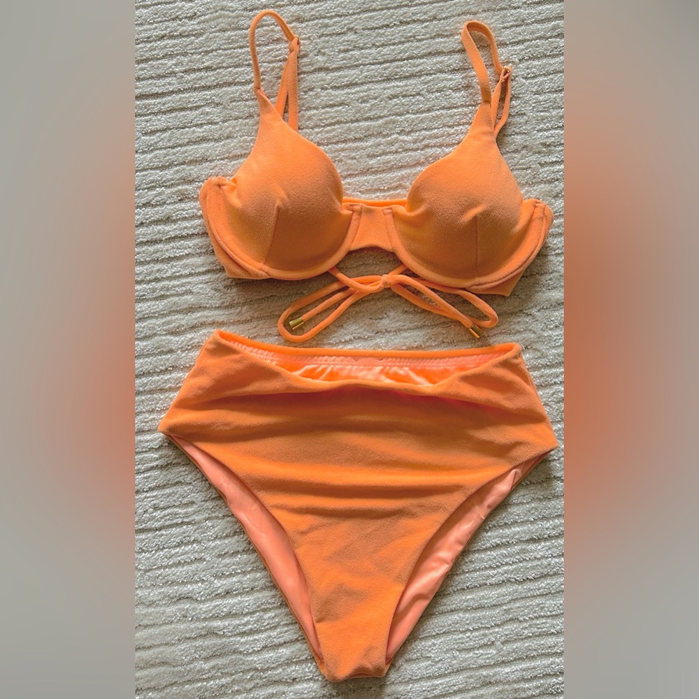 • Kenny Flowers ~ Watercolors • Swim • Women’s Size Medium NEW •